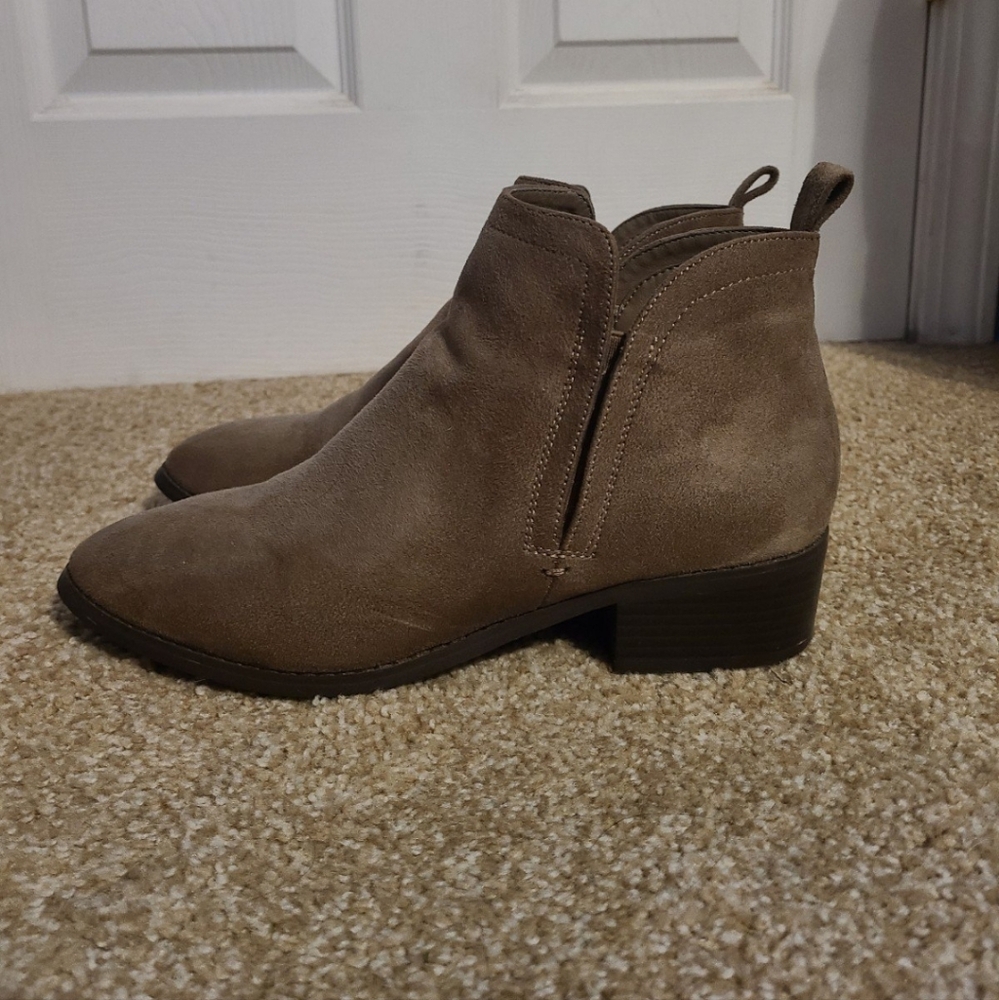 Booties - Picture 4 of 4